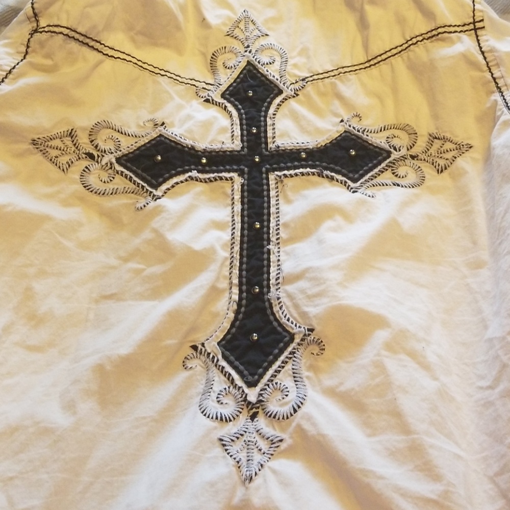 Xl roar buckle cross shirt euc white